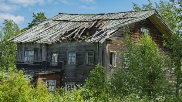 Cottage Demolition in Aurora